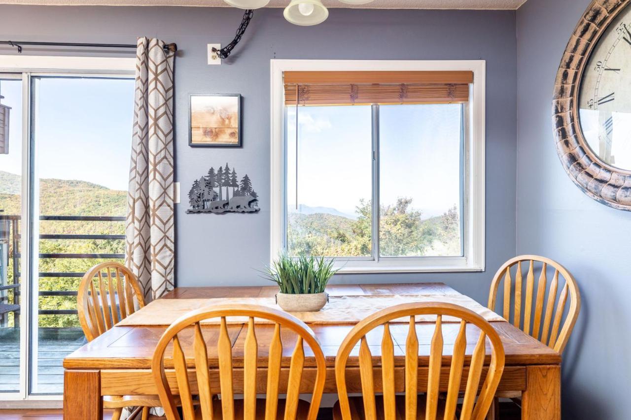 גטלינבורג Wow Views!!-Mountain Escape-Outdoor Pool-Close To Downtown-Wifi-Cable-Private Balcony מראה חיצוני תמונה